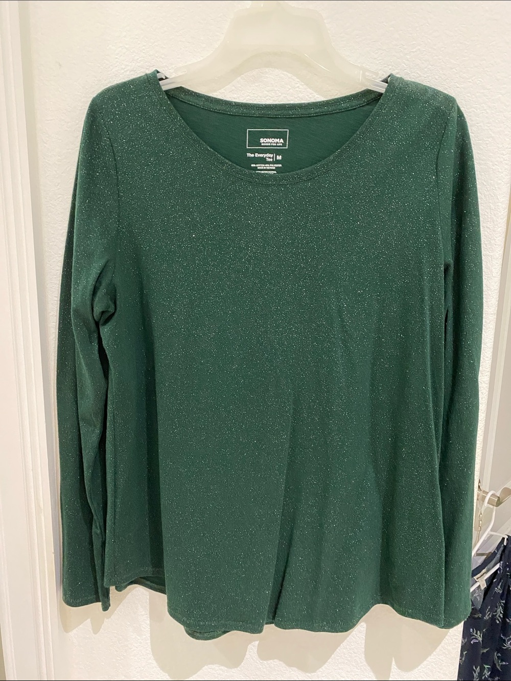 Sonoma Goods For Life Green Shimmer Long Sleeve Everyday Tee - Size M - Like New